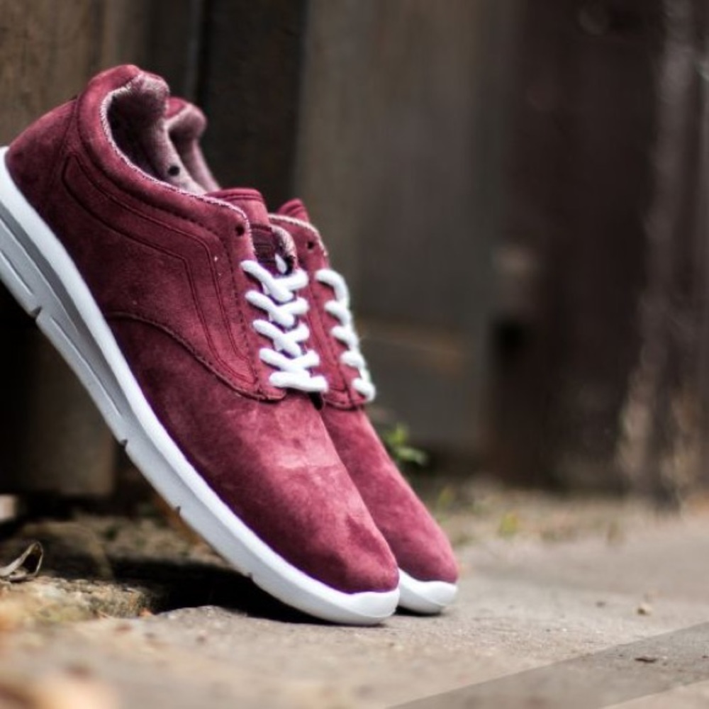 Vans Suede Burgundy White Ultra Cush Skate Shoe